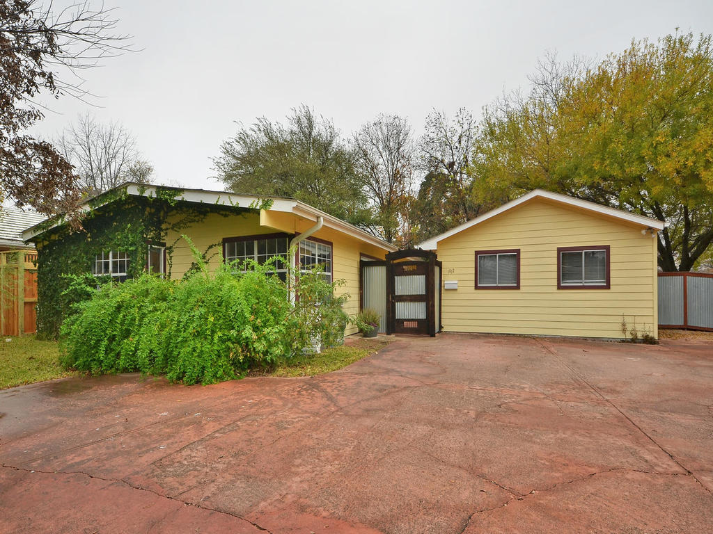 Austin home with detached guest house Turner Residential