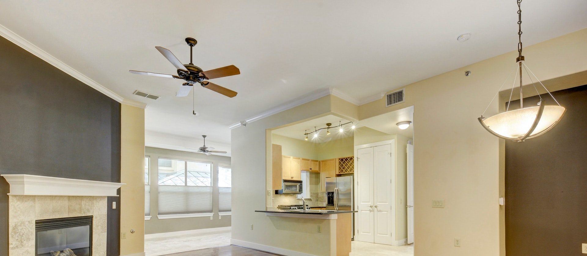 Spacious Condo With Vaulted Ceilings In 78704 Turner
